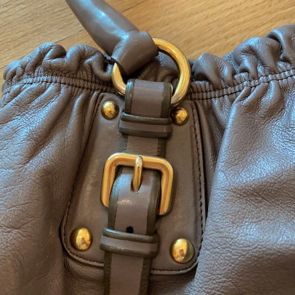 Grey Prada Leather Bag - Picture 5 of 8